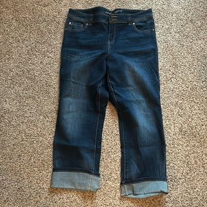 Jeans Capris- size 14 Curvy Straight